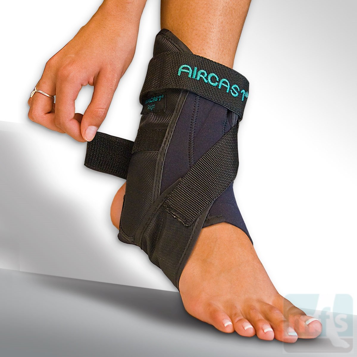 Ankle support-instability